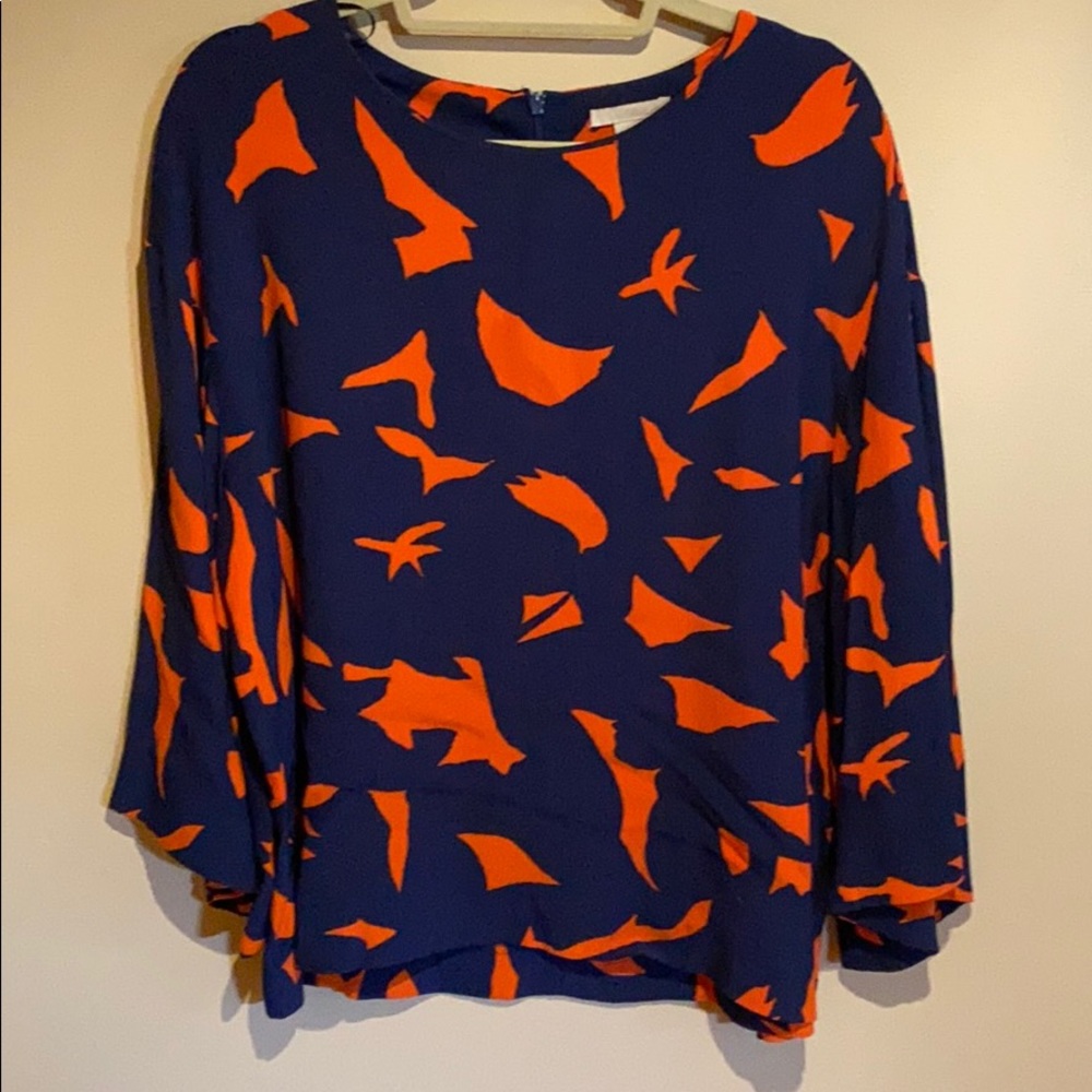 H&M trend printed top.